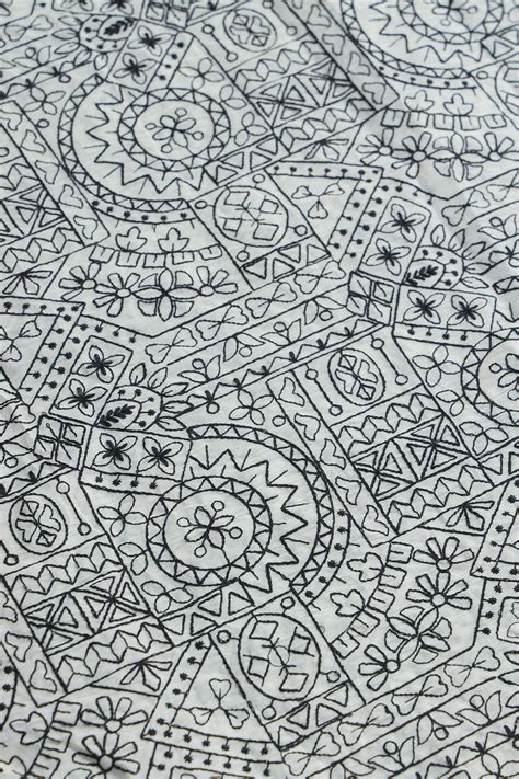 Multi Thread Beautiful Heavy Paisley Kashmiri Embroidery Work On Off W