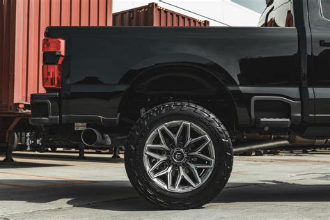 FUEL® FC854 FLUX 8 Wheels - Platinum Rims