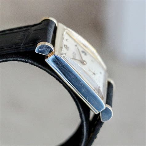 Vintage VULCAIN Wristwatch Swiss Stroboscopic Movement Caliber 708 17 – SECOND HAND HOROLOGY