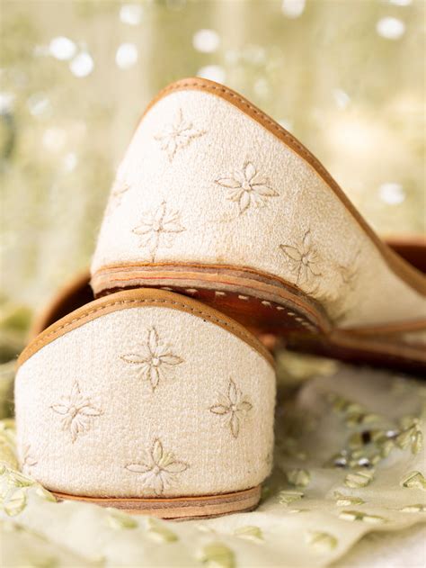 Men's Juttis Collection | Leather Embroidery Juttis| Needledust