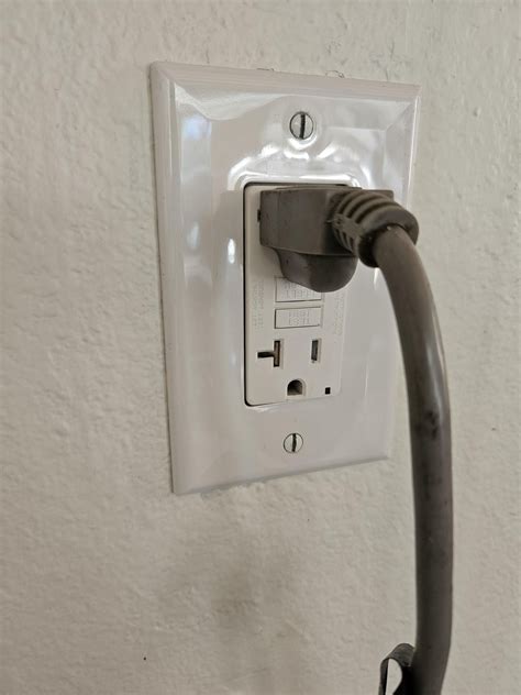 Garage 20 amp GFCI outlet with 12 gauge wiring but 15 amp breaker, swap ...