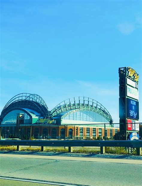 A cool pic i took of miller park : r/pics