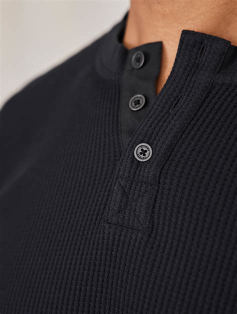 Long-Sleeve Waffle Henley - Onyx Black | Long sleeve henley men, Henley ...