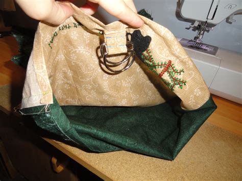 Sewing a Messenger Purse Tutorial 的图像结果