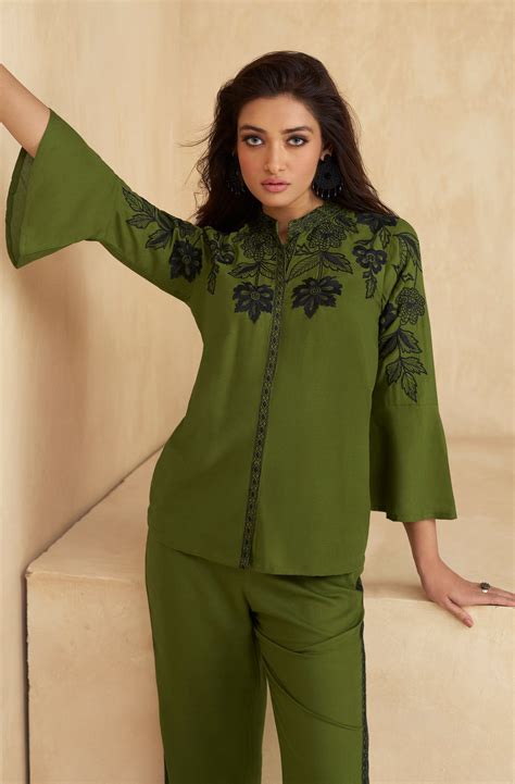 Green Embroidery Co-ord Set – Navvi.in