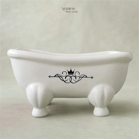 Bath Time Props – Madras Prop Store