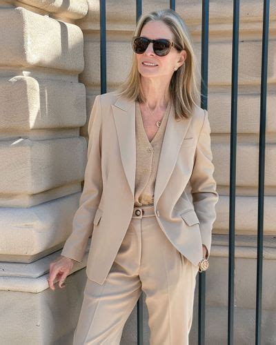 Good Smell Business Suit 的图像结果