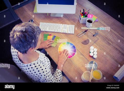 Interior Designer at Work 的图像结果