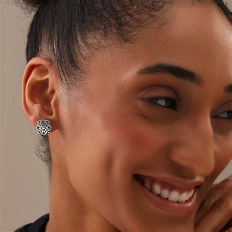 LeCalla - Buy Light Weight Antique Square-Shaped Stud Earrings Online