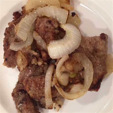 How to Cook the Best Beef Liver and Onions, 2 different ways - Clover ...