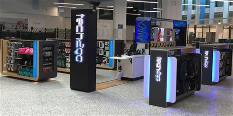 Electronics Store Display 的图像结果