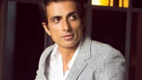 Sonu Sood opens tailor shop in viral video, offers free services ...