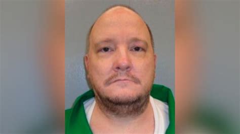 3-year-old left in hot daycare bus, Picayune daycare worker charged ...