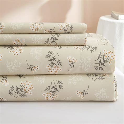 Amazon.com: Luxury Soft Queen Sheets Set Beige Floral - Vintage Floral ...