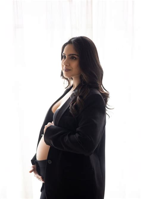 Luxury Maternity Photoshoot in Delhi - "Impresio Studio - Premier ...