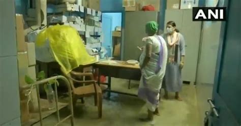 Video: Medicines float by at flooded Patna hospital as rainwater enters ...
