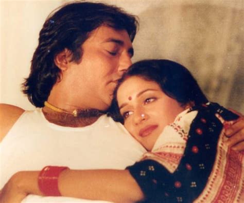 Vinod khanna lost control bite madhuri dixit lips rekha cried during ...