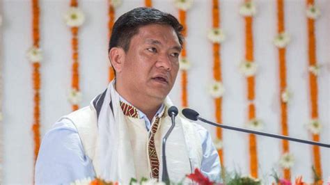 Arunachal CM vows to bridge development gaps in Siang district