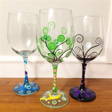 Best Wine Glass Painting Ideas | Vondy