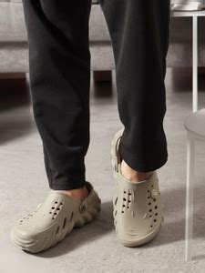 CARLTON LONDON Men Clogs - Buy CARLTON LONDON Men Clogs Online at Best ...