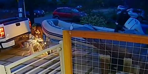 WATCH: Suspect uses torch to steal secured boat from owner’s driveway