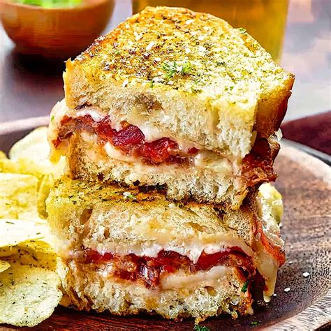 25 Great Recipes With Roasted Garlic