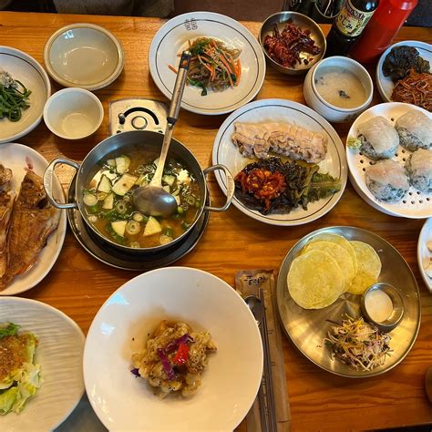 PUNGWONJANG SIGOL BAPSANG, Busan - Restaurant Reviews, Phone Number ...