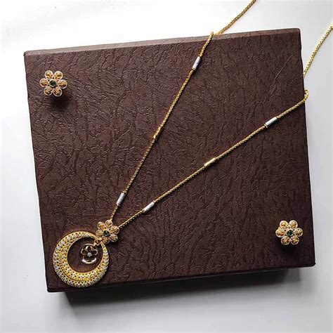 Modern Mahar Mala Round Locket Circle Style Hanging with Round Flower ...