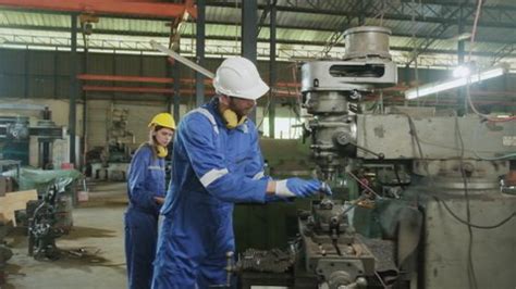 Overworked Engineer 的图像结果