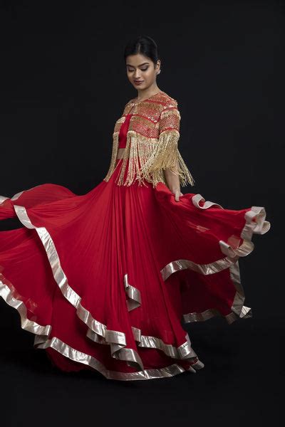 Buy Indian Ethnic Wear for Engagement | Mehendi| Reception Online- Mehr ...