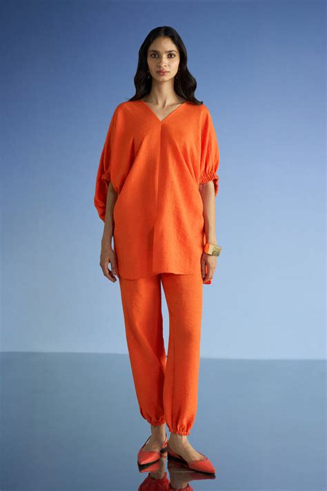 Dash and Dot - LINEN-TEXTURED LONGLINE BOXY FIT TOP & RELAXED FIT PANT ...