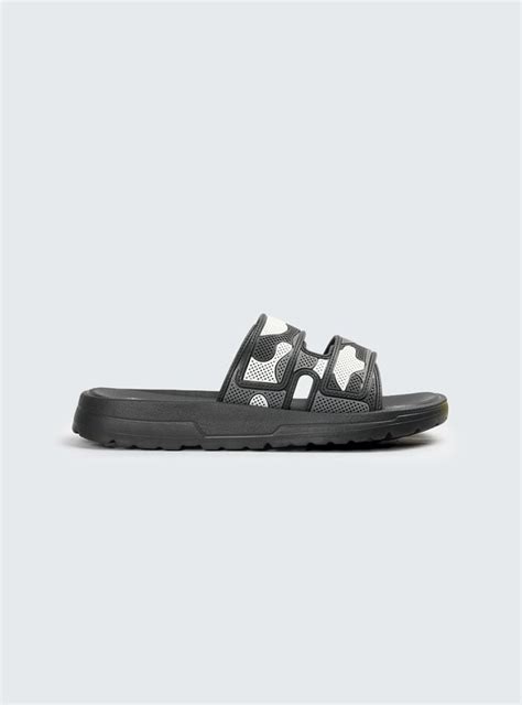 Buy Men Colourblocked 3D Detailed Sliders Online at just Rs. 499.0 ...
