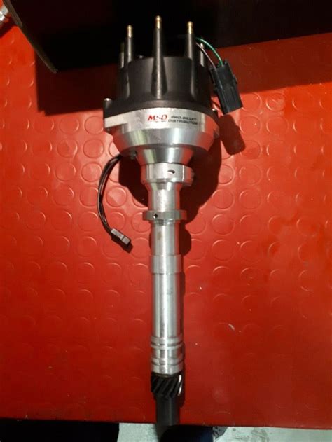 Small Block Chevy Distributor Install 的图像结果