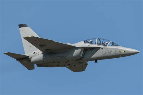 Leonardo’s M-346 Fighter Attack Embarks on Maiden Flight Equipped with ...