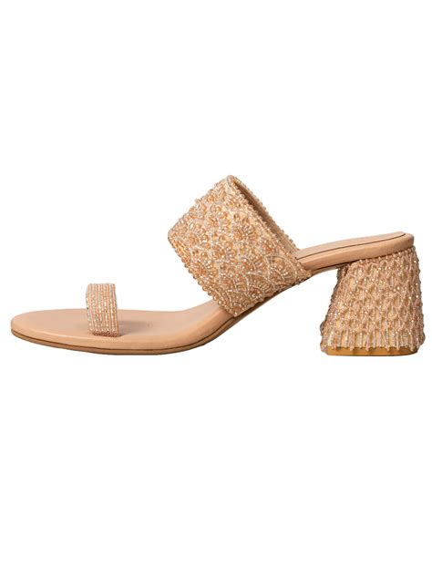 Meah (Heel) – Needledust