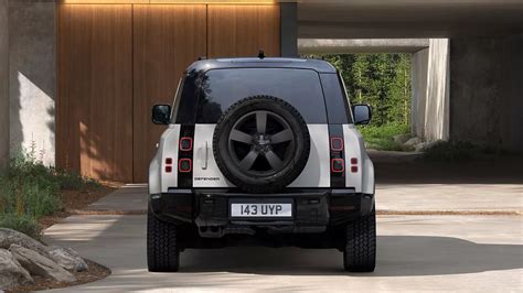 Defender 90 Exterior Gallery | Design. With integrity.