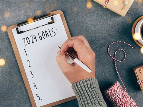 60 Best New Year's Resolutions for a Better You In 2024 | Femina.in