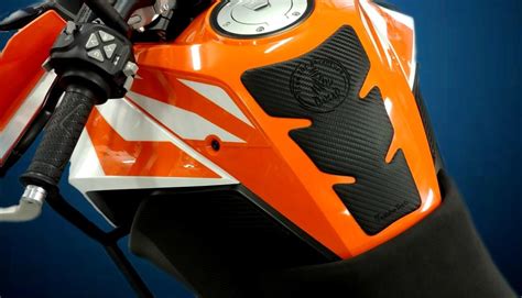 Tank Pad Universal UT5 (Dakar Visa) – Motousher | Motorcycle Parts Importer