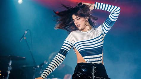 Dua Lipa Live Performing 5k | 4K HD Wallpaper Download