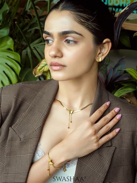 Buy Chain Pendants For Women Online in India | Swashaa