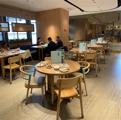 61间店年入10亿，揭秘莆田餐厅独特的经营逻辑和方法|界面新闻 · JMedia