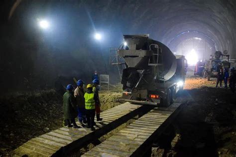 动辄投资几百上千亿，中国为何连“山沟”里也要修高铁？ - 知乎