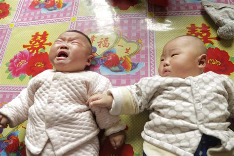 患病抓阄双胞胎3小时获捐80万 2个孩子都有救了_手机凤凰网