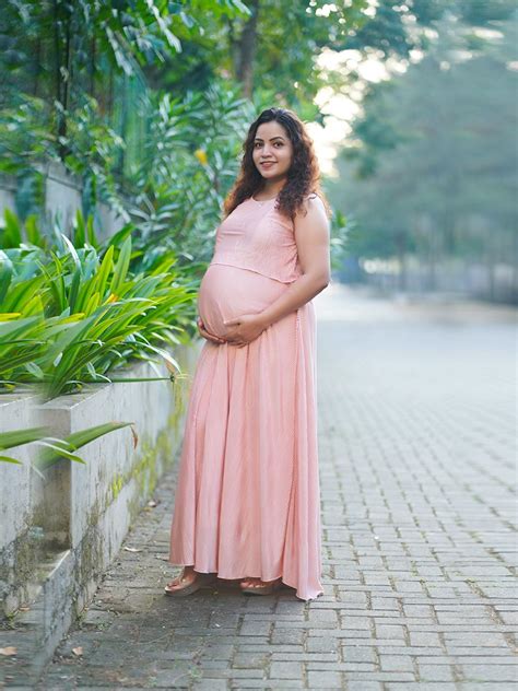 Maternity Photo Gown- Peach – ZIVAMOMS