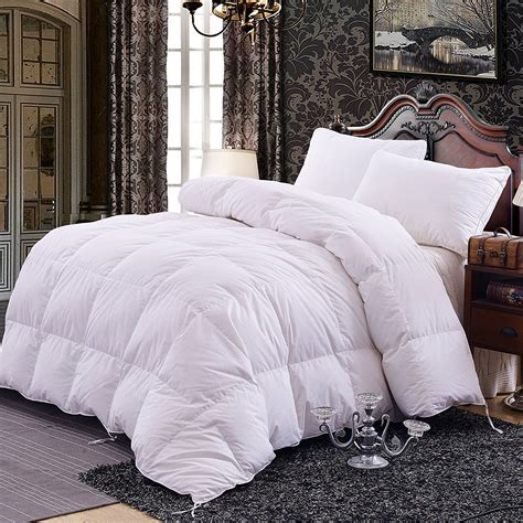 Best White Goose Down Comforter and Luxurious Comfy Bedding