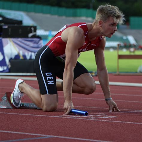 100M Training Program 的图像结果