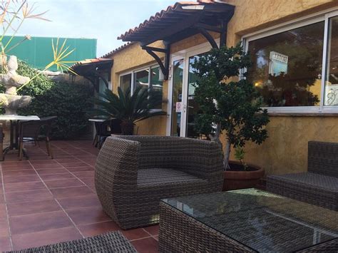 HOTEL LES CALANQUES (Les Issambres) - Hotel Reviews, Photos, Rate ...