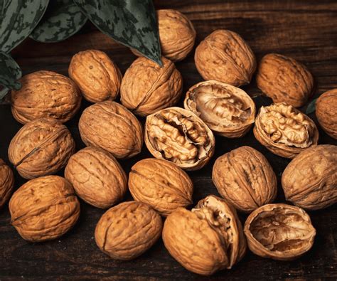 Walnut With Shell (Chile) – Ahlan Luxury Gourmet LLP