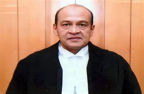 वर्मा के खिलाफ प्रस्ताव मामले पर सरकार का दोहरा रवैया, शर्मिंदगी से ...