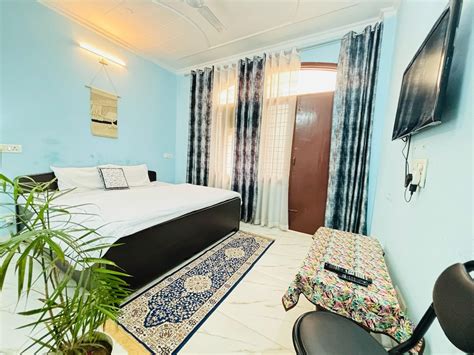 Gurugram House Holiday Rentals - Haryana, India | Airbnb